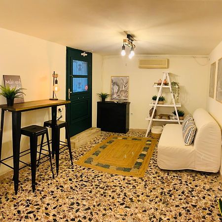Airport Cottage House Ártemida Kültér fotó