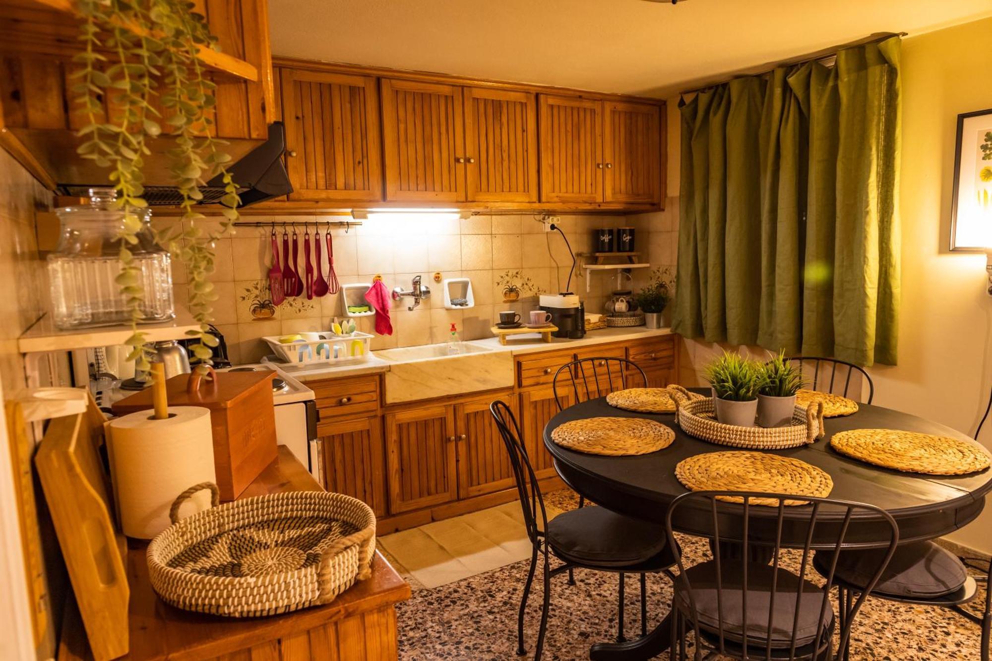 Airport Cottage House Ártemida Kültér fotó