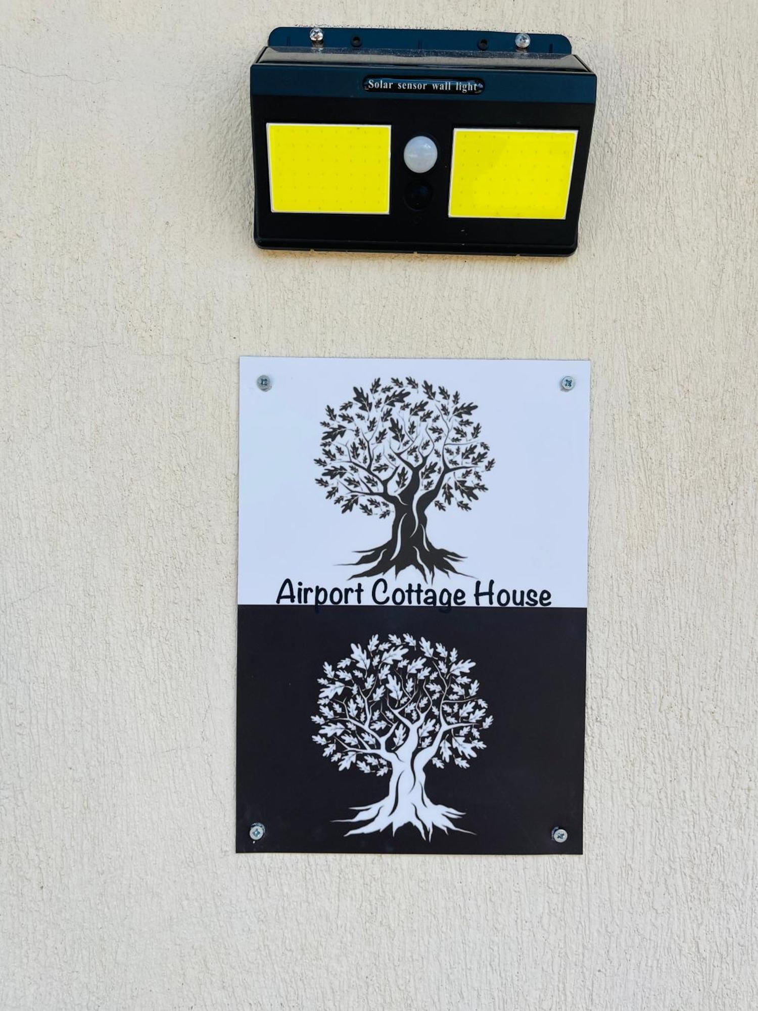 Airport Cottage House Ártemida Kültér fotó